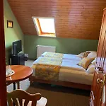 Astoria Bed & Breakfast 4*