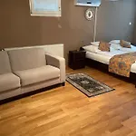 Bed & Breakfast Astoria Balatongyorok