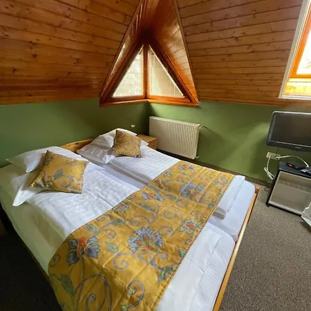 Astoria Bed & Breakfast Balatongyorok