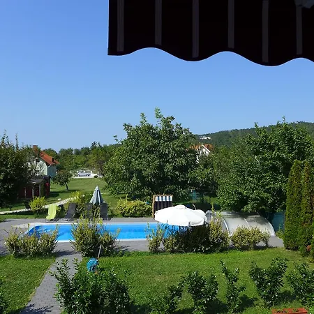 Astoria Bed & Breakfast 2*